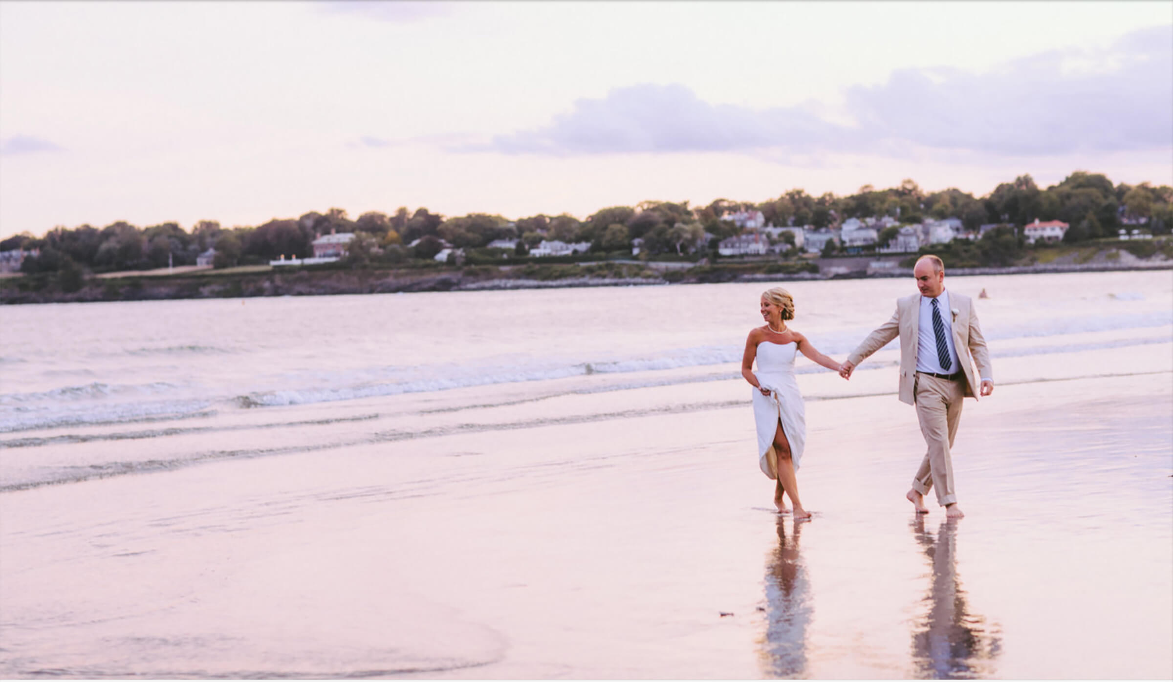 newport-rhode-island-beach-wedding-ceremony